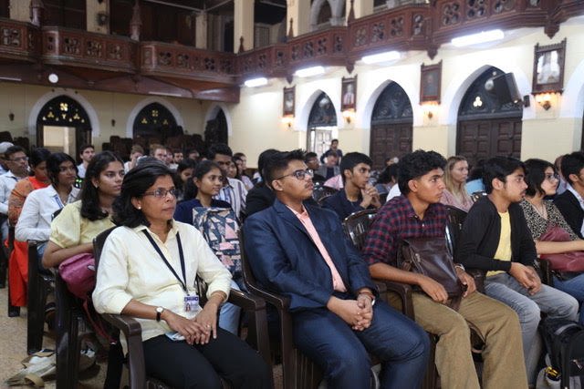 FranceBombay's tweet photo. Today was the inauguration of @emlyonIndia Maker’s Lab at St Xavier’s College in #Mumbai, a unique 🇮🇳-🇫🇷 collaboration between 2 prestigious schools

🧑‍🎓 Academic cooperation is a key area of 🇫🇷 and 🇮🇳’s partnership, this new campus reasserts the ambition to further academic ties https://t.co/VzkllhyMi5