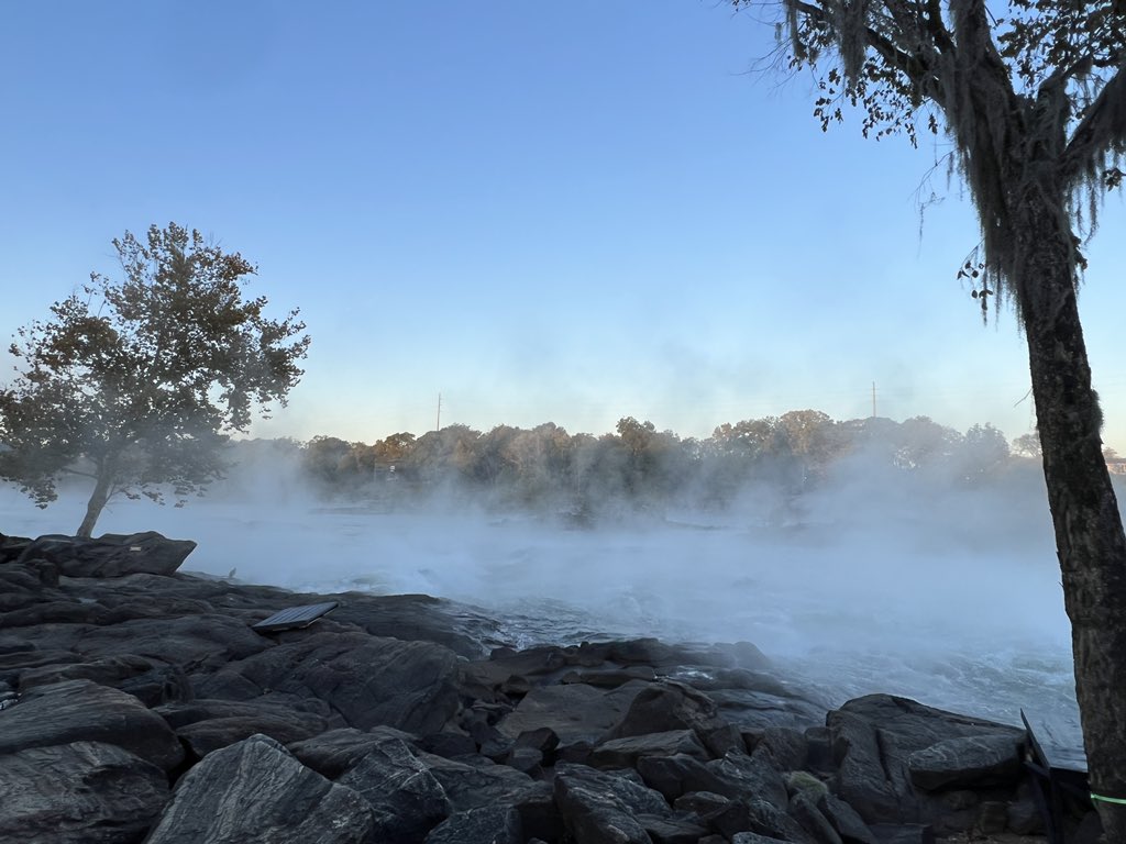 A little steam fog on the Chattahoochee this morning @BJeswaldWRBL 📸 @rexcastillotv