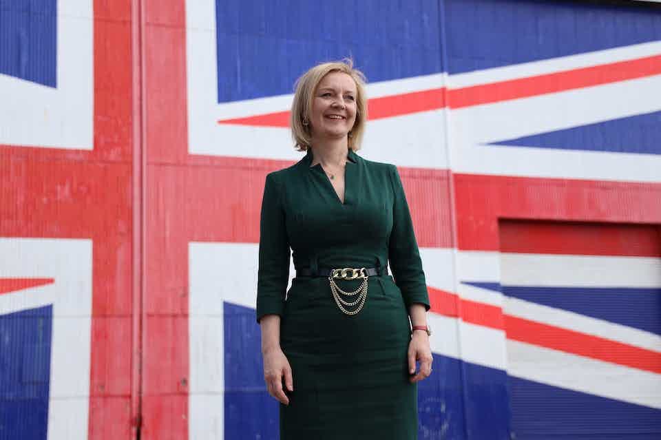 radiopault's tweet photo. The lettuce won then.   #GeneralElection2022 #LizTrussPM https://t.co/oXNrNKo6Uv