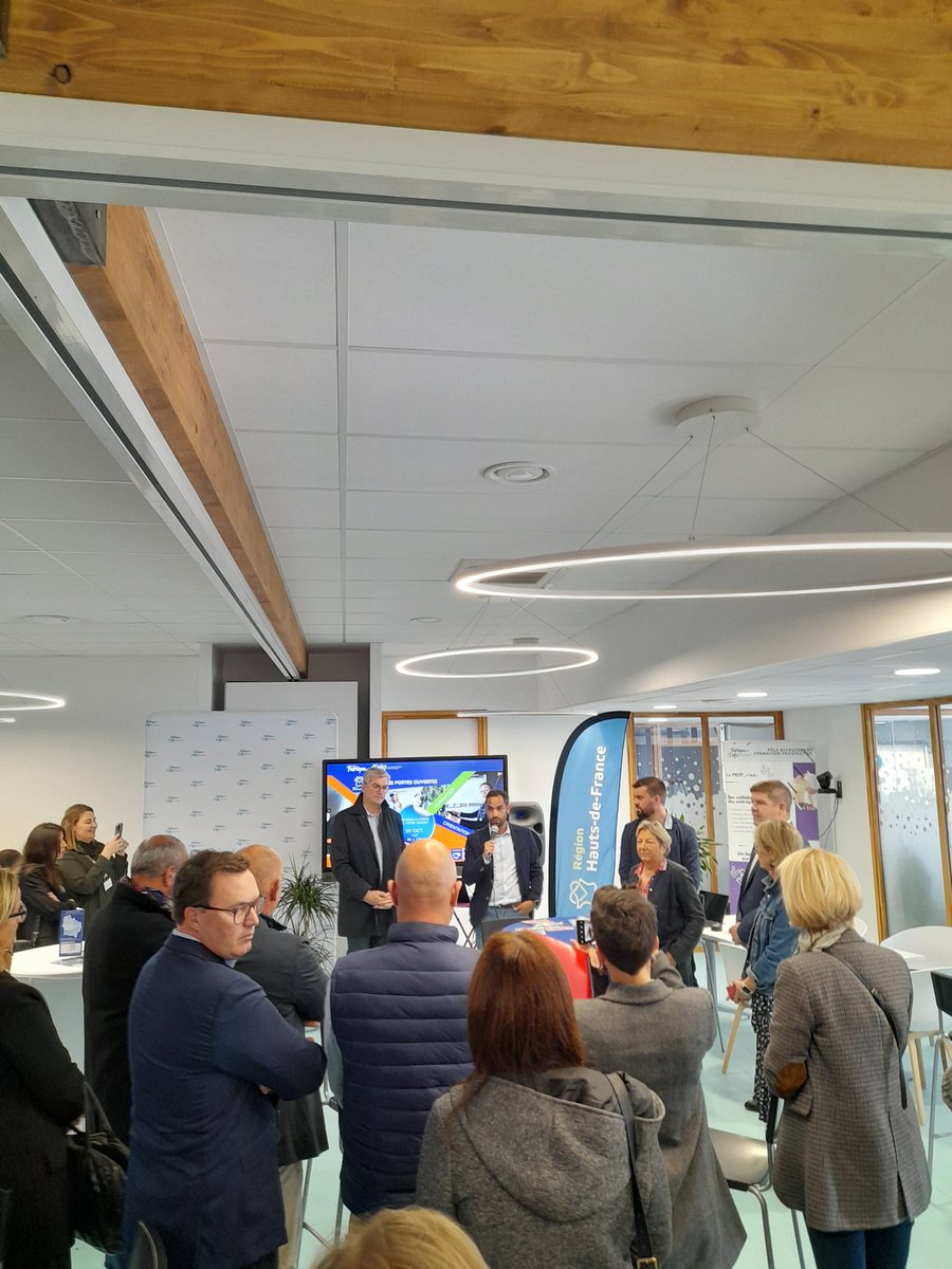 Porte ouverte Proch'Formation! Belle coopération des acteurs du territoire pour former les talents,faciliter les recrutements 👍 sur #calais un territoire attractif et dynamique @poleemploi_HDF <a href="/rigaud_laurent/">Laurent Rigaud</a>  <a href="/FabriqueDefi/">La Fabrique Défi</a> <a href="/hautsdefrance/">Région Hauts-de-France</a> <a href="/NatachaBouchart/">Natacha BOUCHART</a> <a href="/CMA_HdF/">CMA Hauts-de-France</a> <a href="/CCI_hdf/">CCI Hauts-de-France</a>