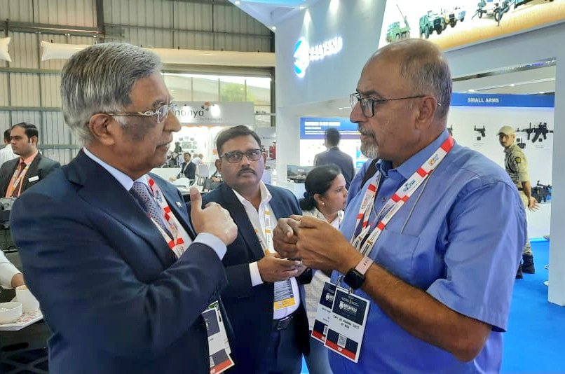 Shore based EMALS to be a reality in a few months from now CMD @BharatForgeLtd #BabaKalyani at DefExpo2022. IAC2 still....!!! @GeneralAtomics @nitingokhale @BharatShaktiBSI @StratNewsGlobal @skchatts @RRaviishankarr