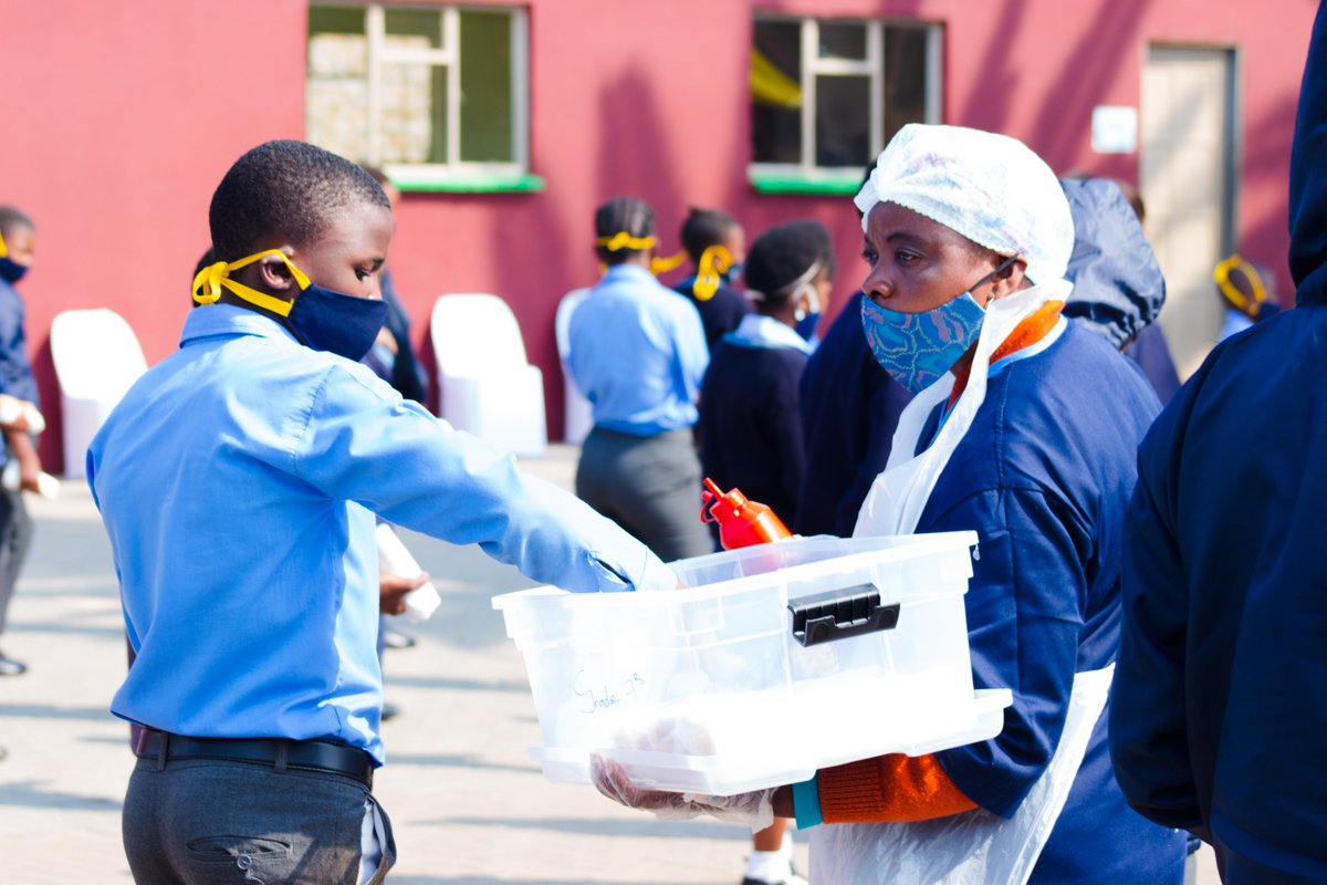 VeerSteelMills's tweet photo. Proud sponsor of the Veer Steel Food Programme. 
Food insecurity should be the last worry for any child.
That’s why we partner with schools such as Hawk Academy to ensure that food insecurity does not hinder the academic performance of their learners. 
#AlfecoCares #FoodProgramme https://t.co/5AoQk3pkAT