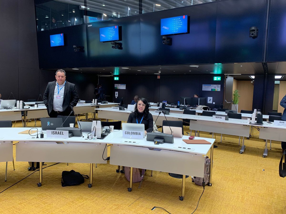 invimacolombia's tweet photo. #Invima participa en el undécimo foro de Mecanismo de Estados Miembros de Productos Médicos de Calidad Subestándar y Falsificados de la OMS, que se realiza en Ginebra, Suiza. ⬇️ https://t.co/gMSrlCniAN
