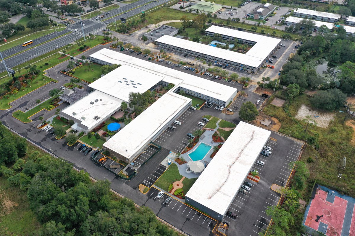 eguardroofing11's tweet photo. One Hundred and Thirty-Five Thousand SQFT Foam roof renovation completed using Spray Polyurethane Foam and Uniflex Silicone Coating.
#foamroofing #siliconecoating #roofingcontractor #roofing #sprayfoam #contractor #FLroofing #sherwinwilliams #uniflex
@SherwinWilliams https://t.co/e0p00Ptq9v