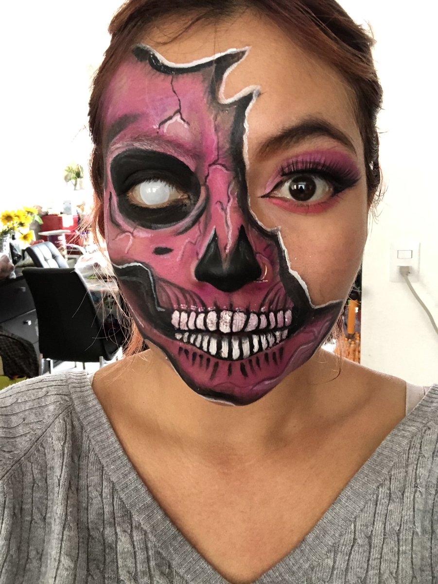 NulbiG's tweet photo. #DiaDeMuertos #Halloween #colibrixbodypaint #colibrix  #catrina https://t.co/M6OGWauQfx