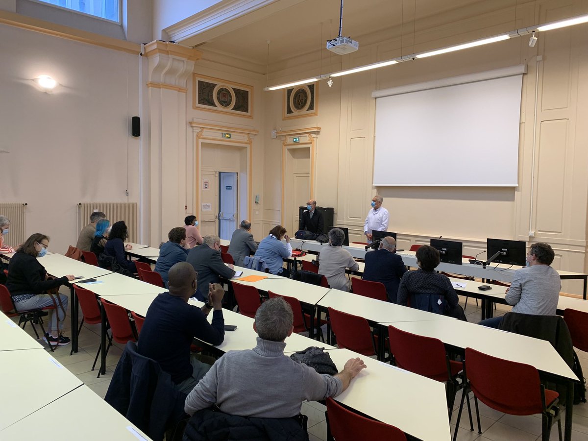 HellmannRomain's tweet photo. C’est parti pour le séminaire du collège des professionnels de santé de l’@ars_grand_est. Visite du SAMU 54, SAU et tables rondes avec @TCHO3105, Lionel Nace. Merci au @CHRU_de_Nancy pour son accueil ! https://t.co/Hxh9q1ckrt