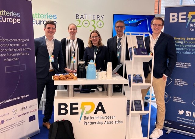 BatteriesEurope's tweet photo. 🔋Have you stopped by our booth A10 at the @BatteriesEvent yet? 
👥We're here and excited to discuss with you, alongside @bepa_eu, @2030Battery and #IPCEIbatteries! 

#BatteriesEvent #Lyon https://t.co/iwxM3FrPT0