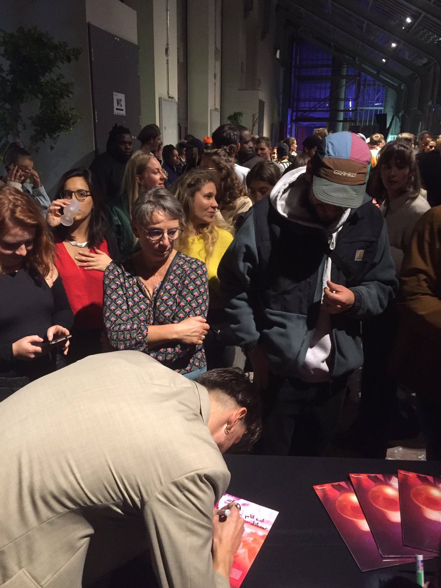 BeesauRemy's tweet photo. Merci Paris, merci Bruxelles, quelle semaine folle. Vous avez été des publics formidables. On se retrouve bientôt 🎺❤️ https://t.co/cM2EjP8n9l