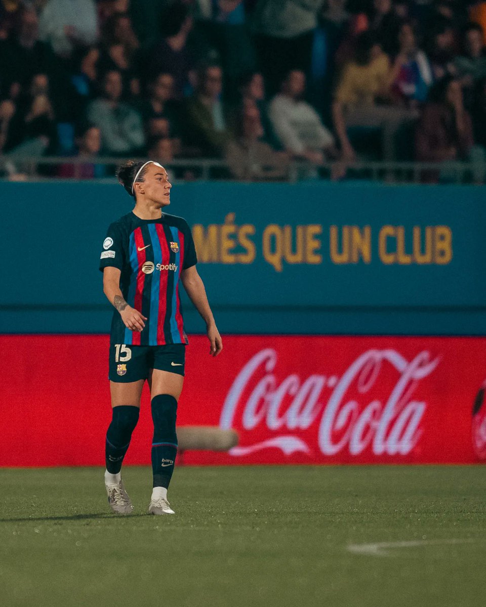 LucyBronze's tweet photo. 𝙾𝚗 𝚌𝚕𝚘𝚞𝚍 𝟿 💭 https://t.co/0viaLRzras