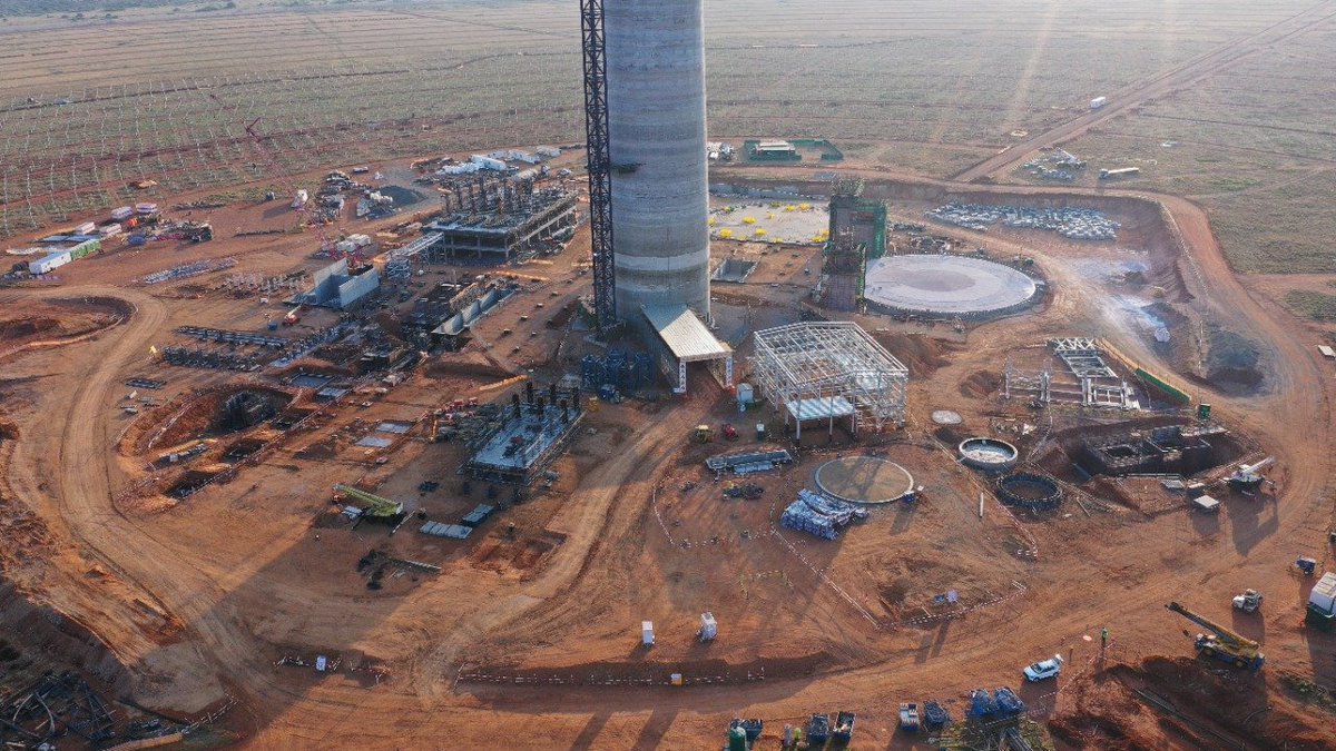 SAgovnews's tweet photo. Arial view of the Redstone Solar Plant #REIPPP https://t.co/mkPIYSwC6e