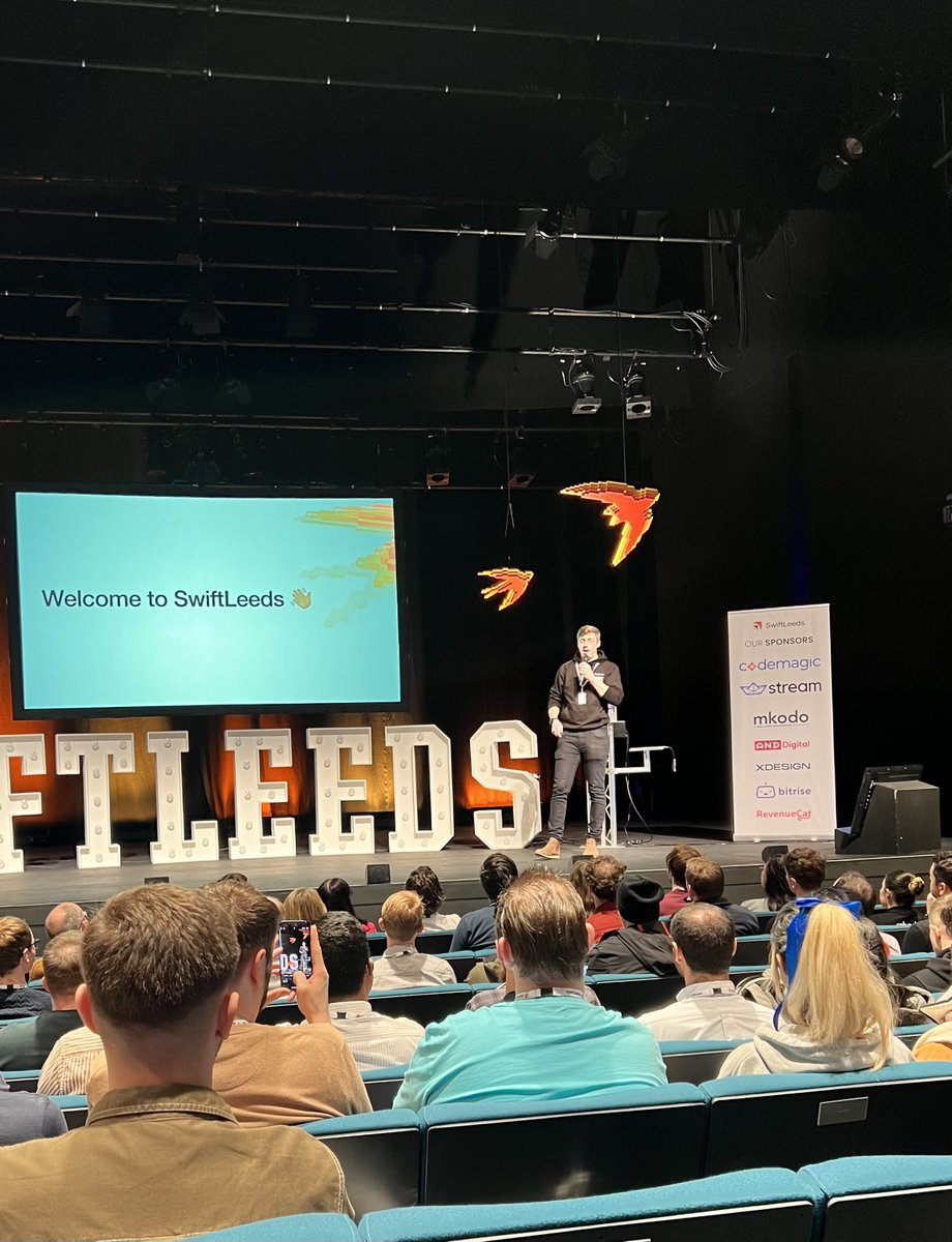 its_txbrown's tweet image. #swiftLeeds kickoff