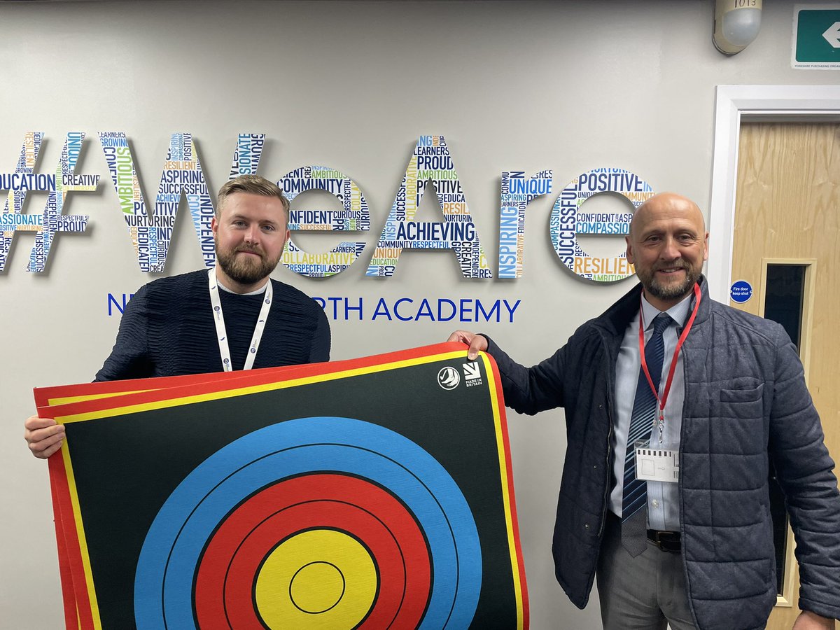Brilliant to be in the North East for a few days and to meet some #edutwitter legends such a @amazing_muggle handing over the prize of our Ulti- Mat Target mats to @NewSilksPESSPA Thank you for joining in the fun