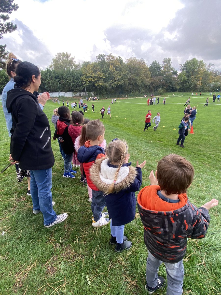 Ecole Ferdinand Buisson_StQuentin (@ecolef_buisson) on Twitter photo APS: période1 qui s’achève avec la 🏃♀️🏃 de longue durée des cycles3 au <a href="/ClgHanotaux/">Collège Gabriel Hanotaux</a> Encouragés par les pairs, des élèves heureux de leur progrès.Réussir à courir longtemps (10’/12’) sans s’arrêter après leur cycle d’apprentissage👏💪<a href="/DSDEN_Aisne/">DSDEN de l'Aisne</a> <a href="/SingerVdeV/">Véronique Singer</a>
@ODanoizel <a href="/tif02100/">Granger Tiffany</a> APS: période1 qui s’achève avec la 🏃♀️🏃 de longue durée des cycles3 au <a href="/ClgHanotaux/">Collège Gabriel Hanotaux</a> Encouragés par les pairs, des élèves heureux de leur progrès.Réussir à courir longtemps (10’/12’) sans s’arrêter après leur cycle d’apprentissage👏💪<a href="/DSDEN_Aisne/">DSDEN de l'Aisne</a> <a href="/SingerVdeV/">Véronique Singer</a>
@ODanoizel <a href="/tif02100/">Granger Tiffany</a>