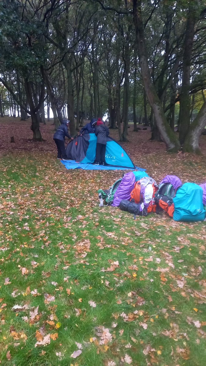 bakerdofe's tweet photo. A rather soggy morning but spirits are not dampened! (Well, maybe a bit...) #resilience The teams are up, they've eaten, packed, and are about to embark on their final day of #BronzeDofE  @noelbakerlead @KellieDofE https://t.co/t11qlD1Z4E
