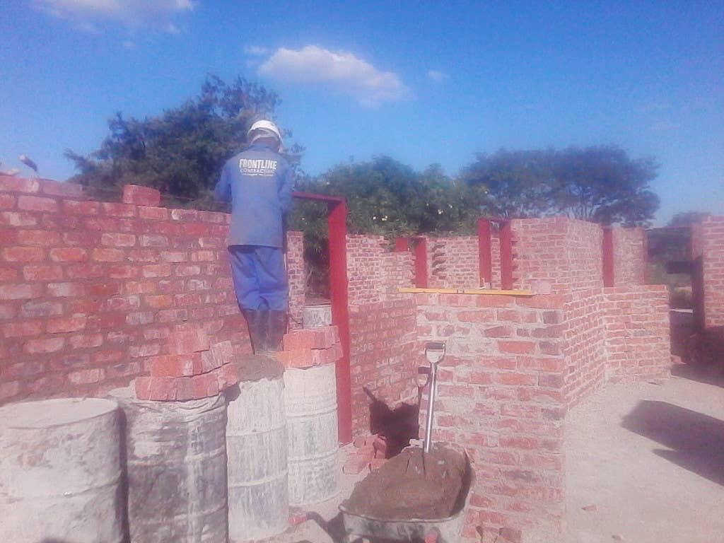 RealTalkFadzie's tweet photo. At Frontline contracting we specialise in all building &amp; renovation works. With a strong background in plumbing, painting, carpentry and electrical you can be sure that all work will be done correctly and within budget on time. 
#Youdreamwebuild👷🏘️

Contact details: 0776455462 https://t.co/L5G2IH2ADs