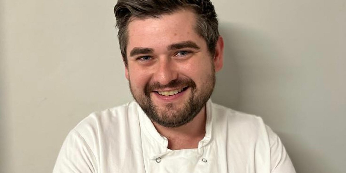 Lunar Pub Company, the operator of The Hunter's Moon in south west London, has recruited Charlie Miller as head chef of sister site Ganymede - pubandbar.com/story.php?s=20…