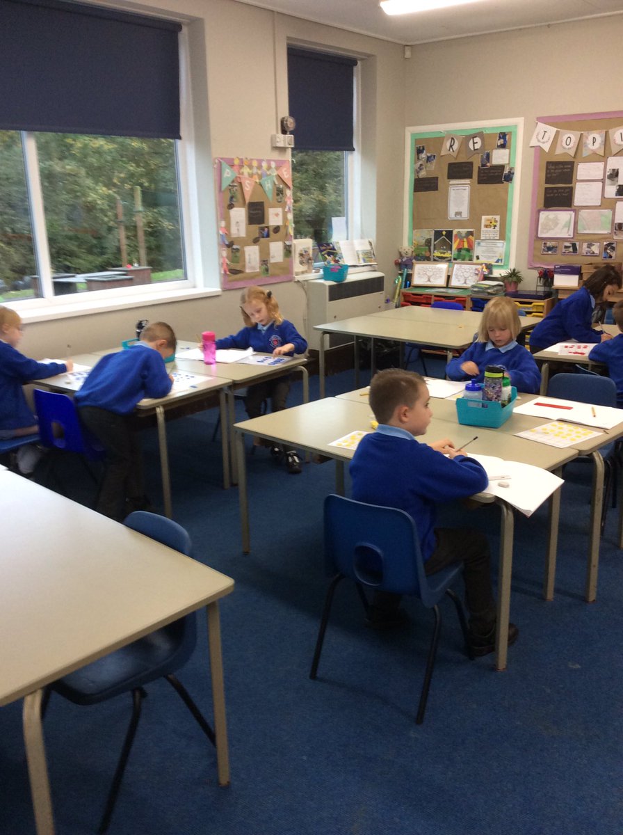 AppleySaintsCE's tweet photo. Year 2 concentrating hard on their subtraction this morning. Such good children 😀👍 @lancsmaths #ABASY2 @WN6_Mums #ABASMat https://t.co/Hg9KWkpA6M