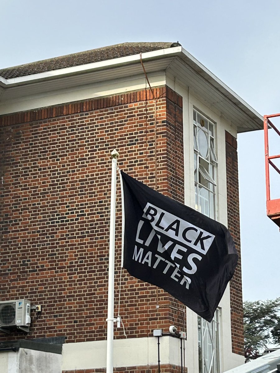 CaFIStudyLDN's tweet image. Nice to see the support at #BethlemHospital during #BlackHistoryMonth when our RAs went to visit yesterday! 

We hope that #CaFI can do a lot to improve Black mental health support in the UK 😁