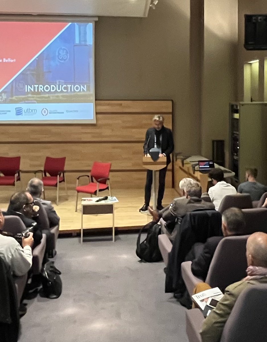IndustrieFrance's tweet photo. 🦾 Au cœur des débats et des enjeux industriels, la ⁦@CCI90⁩ accueille ce matin la #Rencontre #RenaisssanceIndustrielle ⁦@bfc_region⁩ #Industrie #Energies #transition ⁦@dgcci⁩⁩ ⁦@utbm_fr⁩ ⁦@BanqueDesTerr⁩ ⁦@Quaerocapital⁩ https://t.co/PGt8Ytwjgw