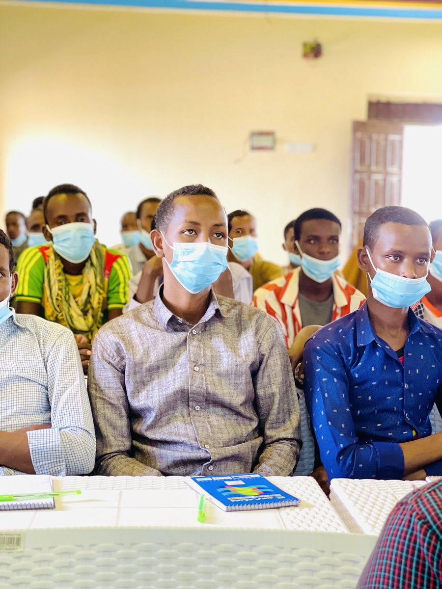 SWhub0's tweet photo. In collaboration with @gredosom, it is truly pleased to have successfully concluded training on the engagement of business-minded youth at annual meetings with MFI local banks in Baidoa. MFI banks should facilitate their loan policies and schemes to the granted seed funding. https://t.co/JoaVlflvG5