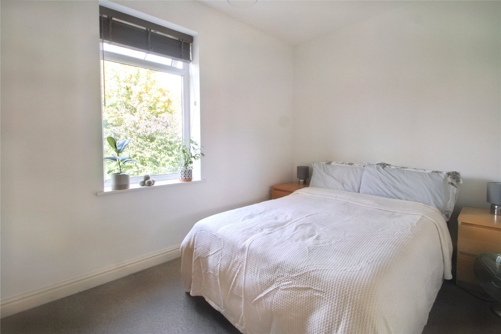 🏡 FOR SALE - A three bedroom semi-detached property in #Brislington, being sold with no on ward chain.

✔️ Large living space
✔️ Kitchen/breakfast room
✔️ Family bathroom &amp; en suite
✔️ Rear garden
✔️ £400,000

See more and book a viewing ➡️ cjhole.co.uk/property/for-s…