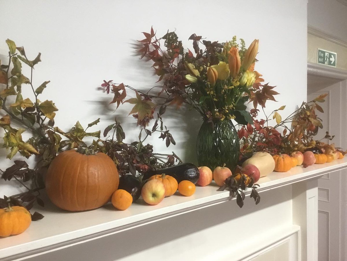 Swper diolchgarwch gyda Eglwys Efengylaidd y Bala neithiwr. Llawer o ymwelwyr, sgwrsio braf a neges glir gan <a href="/DafyddJob/">Dafydd Job</a> . Gwych.