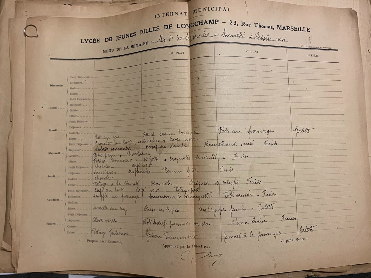 macgraveur's tweet photo. En attendant, que mangeait-on il y  a une centaine d'année au Lycée de jeune filles de Longchamp à #Marseille ? #BattleMenu #JeudiArchives [AD 13 - 1 T 1535] https://t.co/N3dzEy9vkH