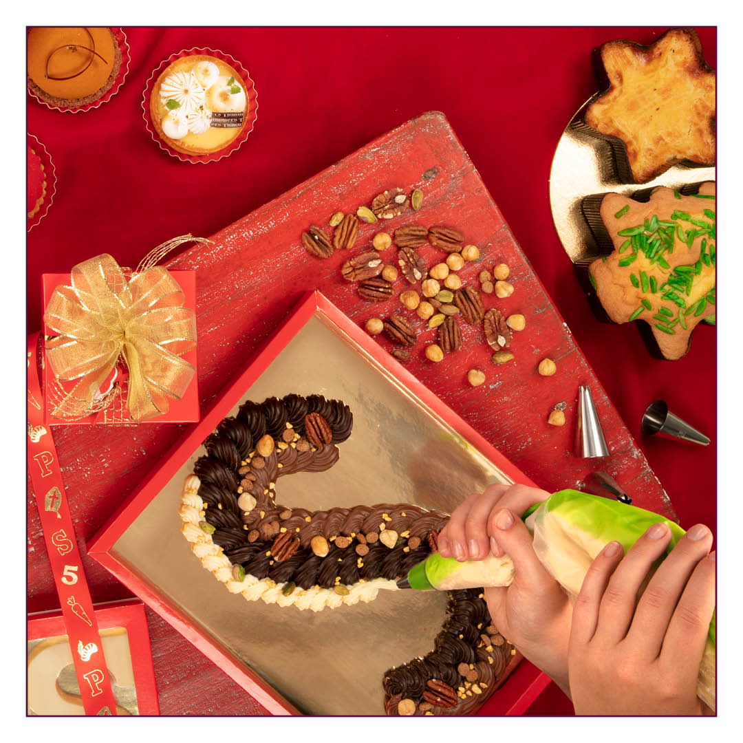 XL chocoladeletterdoos

Vul de doos met lekkernijen uit eigen winkel en maak een mooi cadeaupakket!
Of spuit een chocoladeletter of kerstboom in de XL chocoladeletterdoos.

bekoverpakkingen.nl/seizoen/sinter…