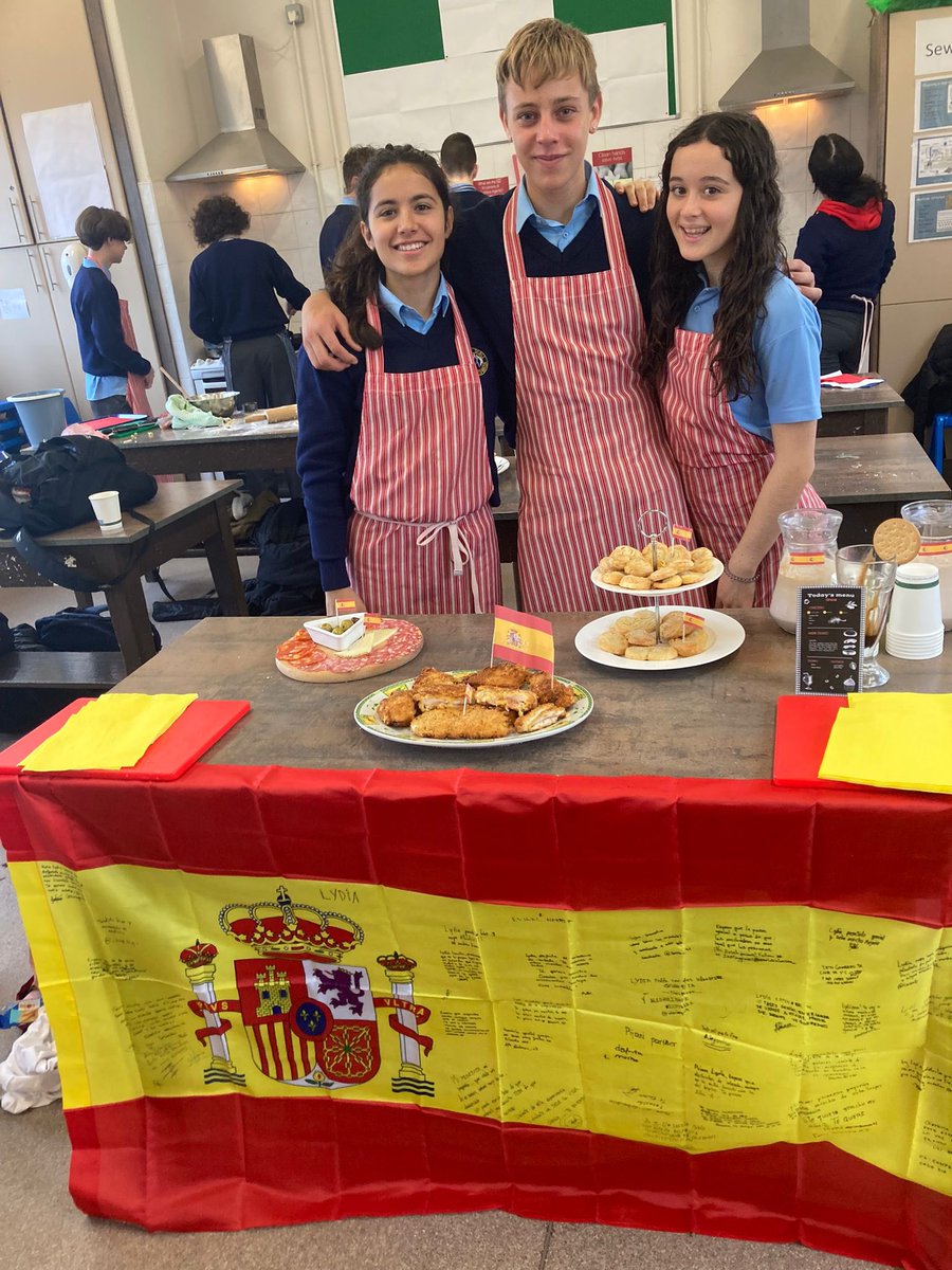 EnnistymonVS's tweet image. Yesterday the Transition Years were very busy in the kitchen cooking up lots of different European dishes for
their European Cookery Event. Well done to all the students and their teacher Ms Kelly #ty #cookery #europeancooking