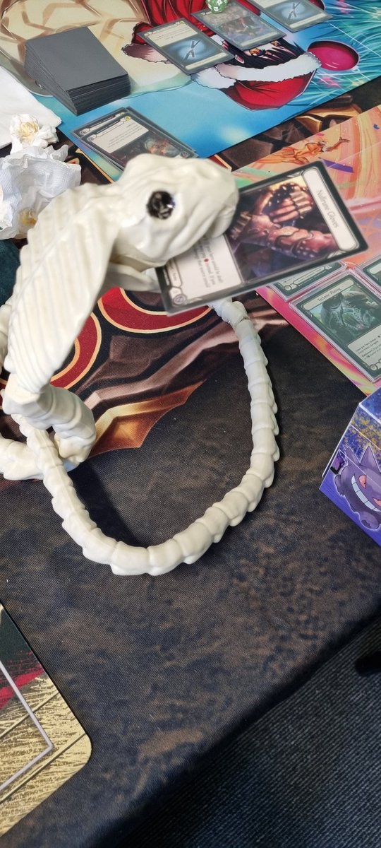 FabledheroNz's tweet photo. Pit fight night made alot of silver turns out people love to draw cards #pitfight #fabtcg #fleshandblood #tcg https://t.co/3zsq4REpiI