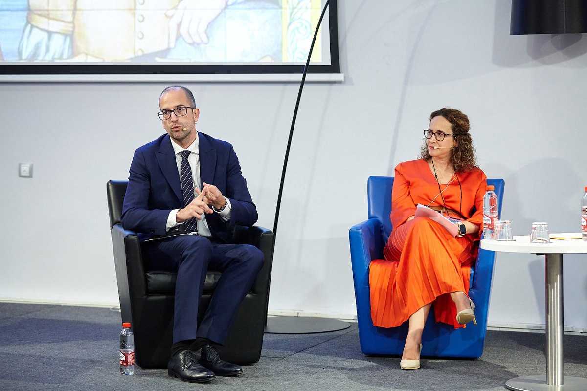 _ASTIC's tweet photo. 🔵 Marco ético para el despliegue de la IA. Casos de éxito y perspectivas - #ASTICNET2022
Con Salvador Estevan Martínez (Director General de Digitalización e Inteligencia Artificial) @SEDIAgob, Carlos Escudero Rivas (Gerente de Informática de la Seguridad Social) @GISS_SEGSOCIAL https://t.co/8CjNdzhJiC