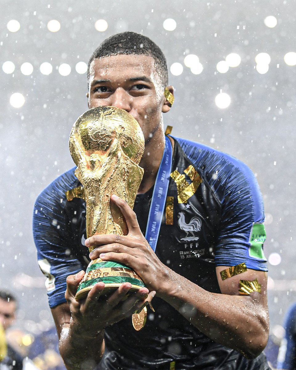 ESPNFC's tweet image. ONLY ONE MONTH UNTIL THE WORLD CUP 🤩🏆