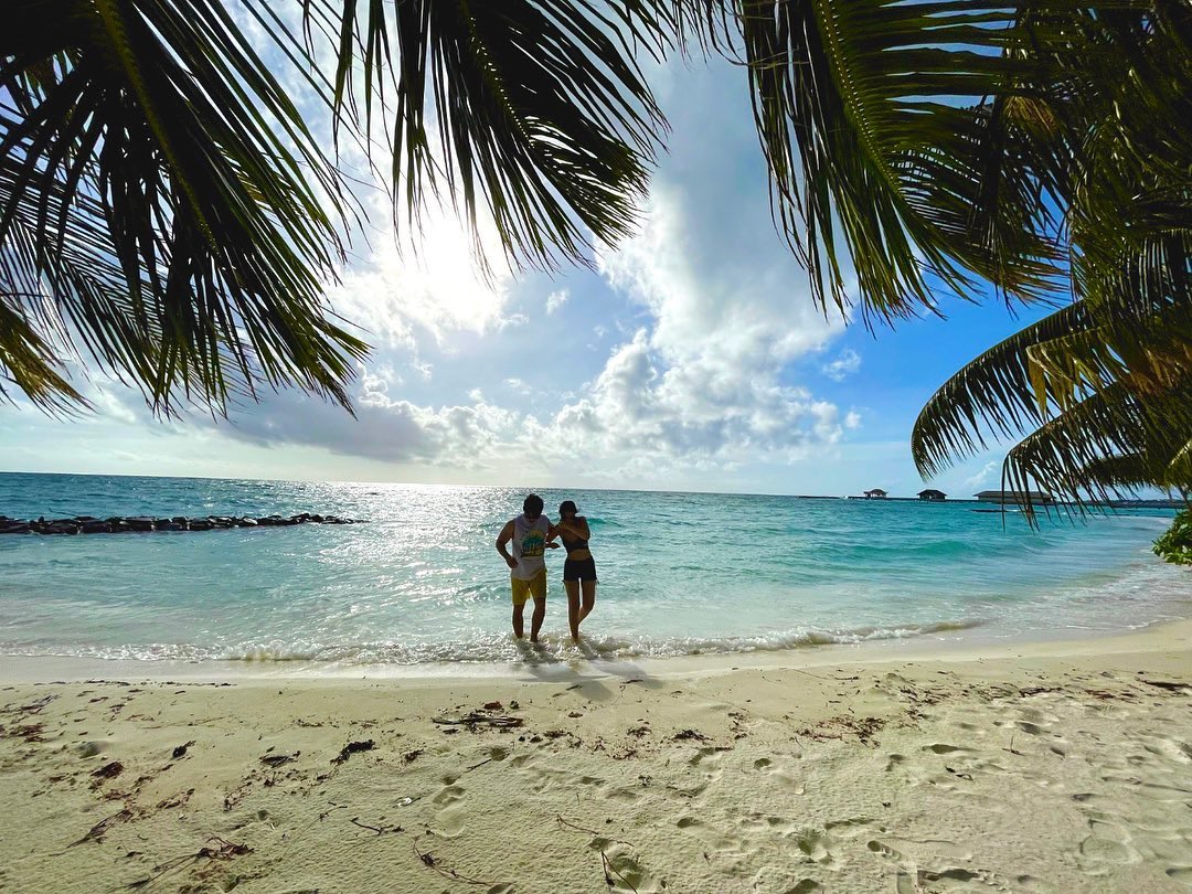 Your tropical beach escape.
🌴☀🌊

📷: <a href="/2nanayy/">2냐냐 (냐냐)</a>
.
.
.
.
.
#theresidencemaldives #theresidencemaldivesatfalhumaafushi #theresidencemaldivesatdhigurah #CenizaroHotelsandResorts #visitmaldives #sunnysideoflife #beautifulmaldives #maldives #maldivesislands #paradise #photooftheday