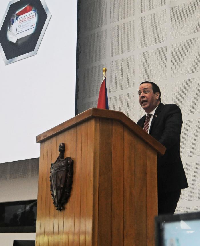 “Hagamos todo lo posible por mejorar la salud de las personas y el planeta, todos juntos disponemos de los recursos y los conocimientos para lograrlo, aprovechemos esas fortalezas y no permitamos que la ambición de unos pocos siga poniendo en riesgo la vida de todos”. #Cuba