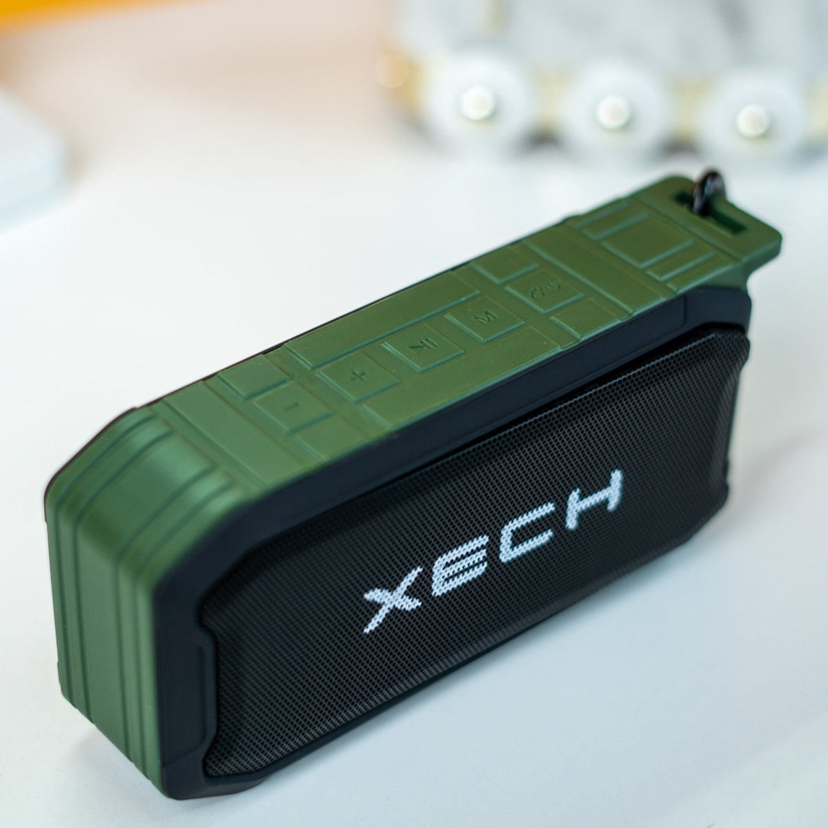techbharat's tweet photo. First look at XECH NUKE II Bluetooth Wireless Speaker: 
- 10W Speaker
- IP67 Water Proof &amp; Dust Proof
- Built-in FM
- MicroSD Card Reader
- Aux Port
- Upto 6 hours of Playback Time
Price ₹999
#xech #btspeaker #xechspeaker #music #fm #bass #techbharat https://t.co/hObYlcftW9