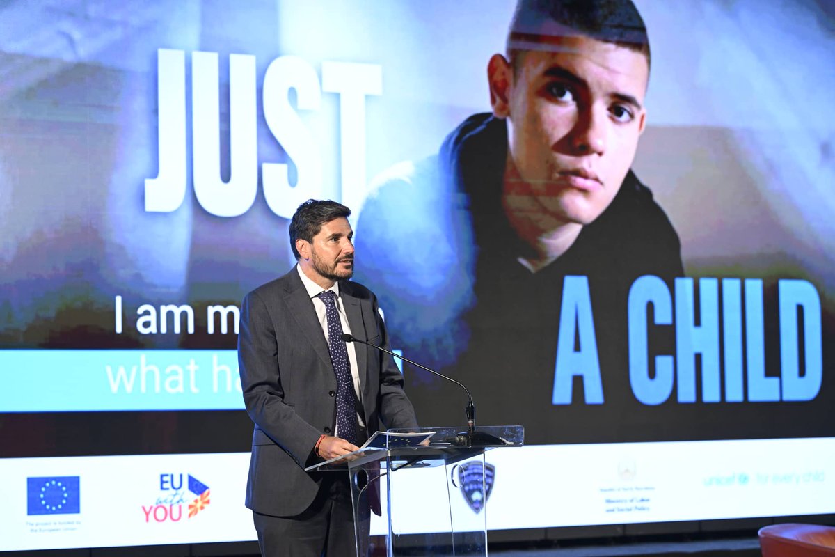 UNICEFMK's tweet photo. Deputy Head of EU Delegation, Vassalo - 'The goal of all of us – #EU, UNICEF and 🇲🇰- is to improve children’s rights, and in particular access to #JusticeForEveryChild.' https://t.co/rUIFwgYLJl