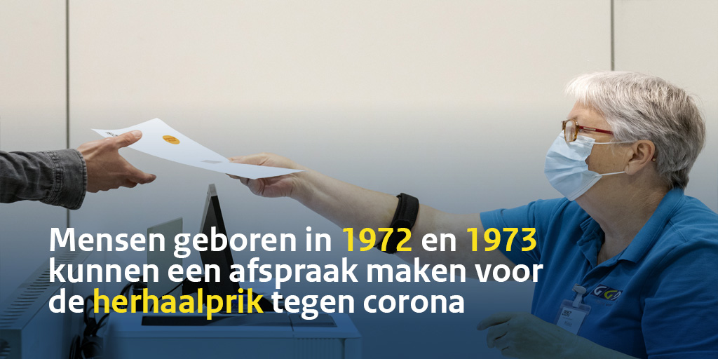 rivm's tweet photo. Mensen uit 1972 en 1973 kunnen nu een afspraak inplannen bij de GGD voor een #herhaalprik tegen het #coronavirus. Dit kan online via https://t.co/JVzAXS1pyT of telefonisch via 0800-7070. Je kan de herhaalprik minimaal 3 maanden na jouw laatste coronaprik of -besmetting halen. https://t.co/DR1ebUlVhV