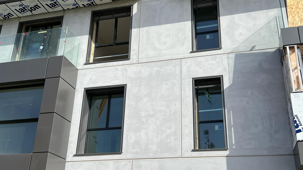 GriesserIB's tweet photo. 💡Este espectacular #proyecto en #IslasBaleares avanza a buen ritmo.
Nuestro #OfficialPartner, #CalviaBalearFachadas está utilizando más de 300 unidades de nuestra #PersianaGraduable #Solomatic80Fix®.
Gracias por seguir confiando en #Griesser para combatir el #sobrecalentamiento. https://t.co/iG7Kn4JPuq