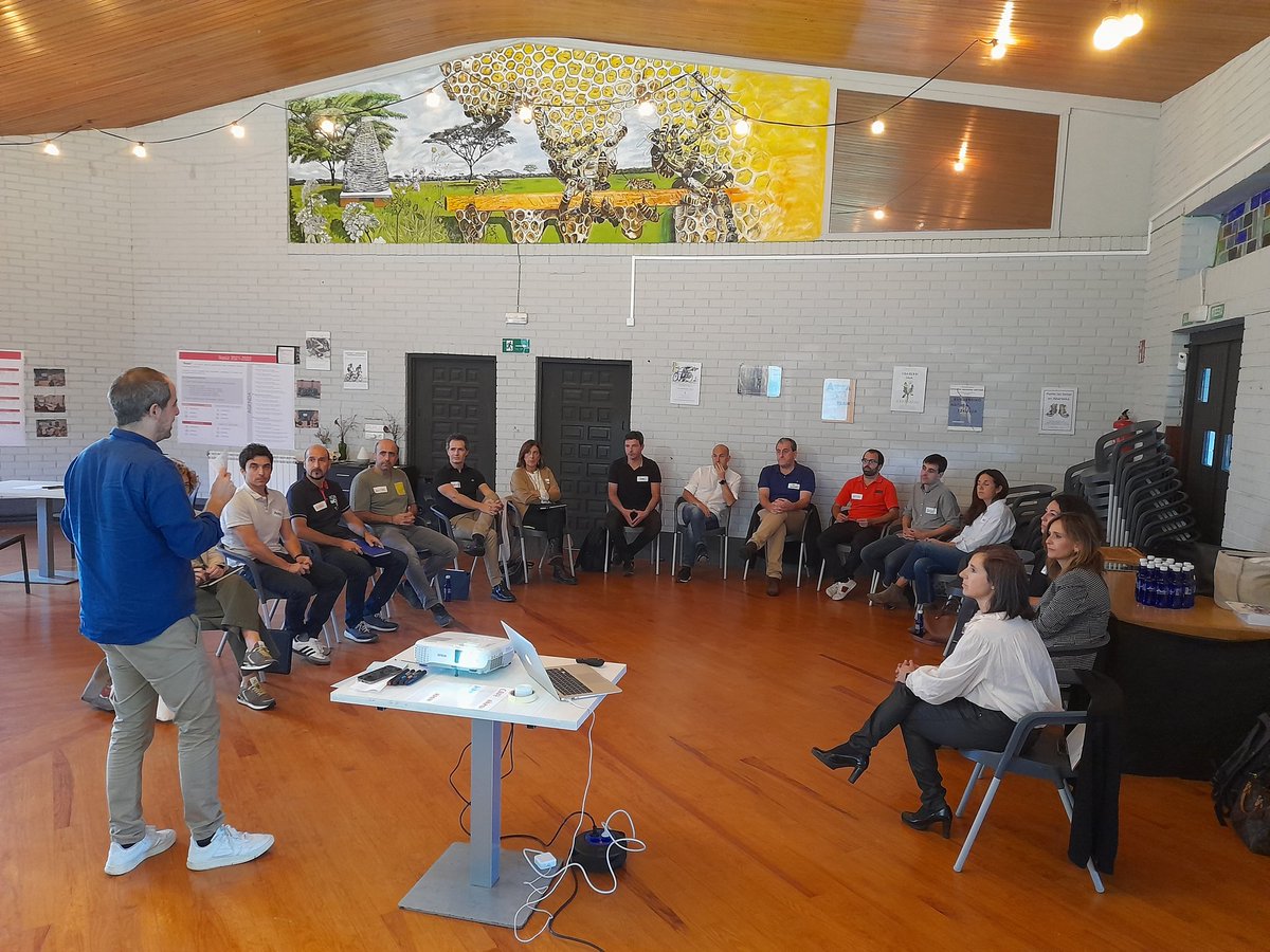 iBerritzen's tweet photo. Urola Erdiko enpresetako ordezkariek osatzen duten #EnpresaGunea-ren 3.Topagunean bildu gara @sidenoraceros #Astigarragakitline #Ekintzamekanizatuak @berritek @elkarmedia @TecniCur @SarralleMX #Biele #Xubi #Glual #Ormola #Alberdimekanizatulanak https://t.co/sCA0D6SCh4