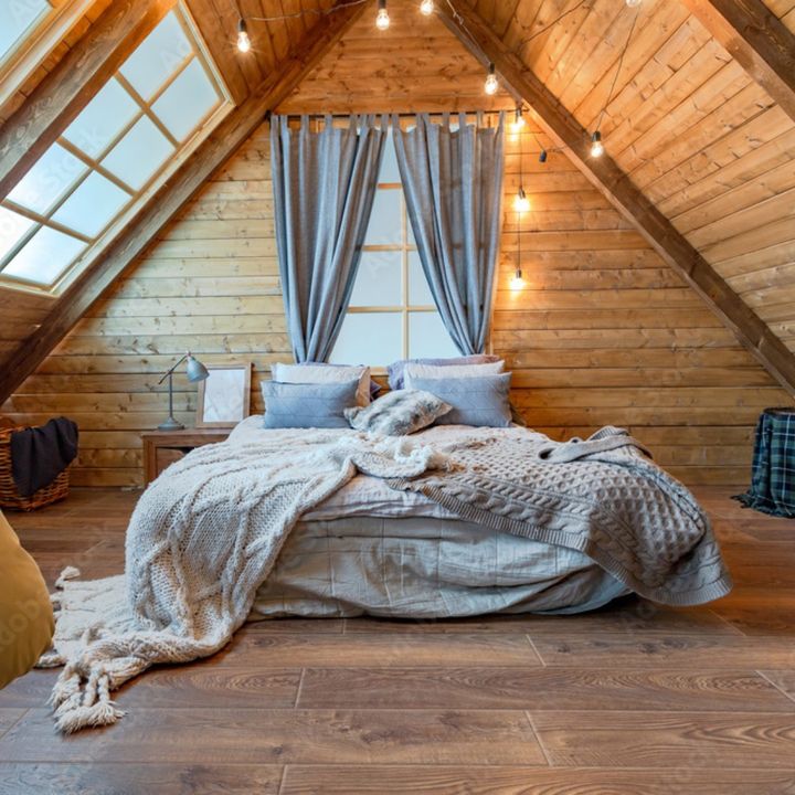 « La chambre chalet »
Comme à la montagne, optez pour la chambre chalet chaleureuse moderne et cocooning ! 
Idéale pour passer l’hiver au chaud ❄️😜