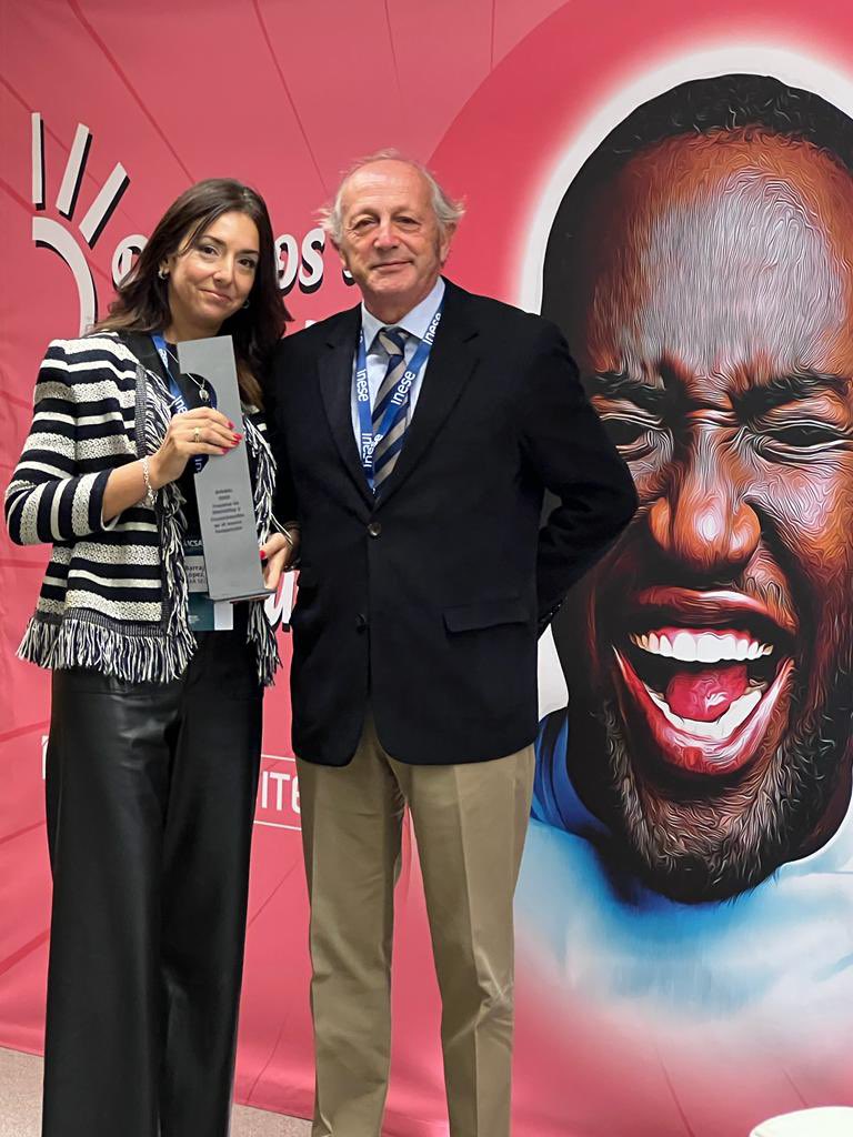 Gracias al jurado por el premio en #mcsa22 a la mejor campaña de Comunicación Interna por #smartworkingthings Trabajar por cambiar la forma de trabajar para hacerlo lo más inteligente posible