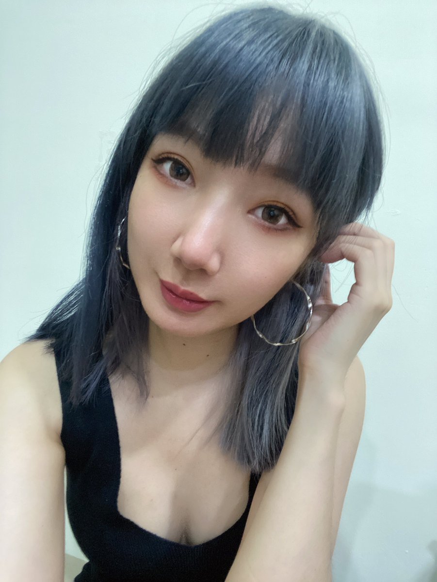 _Jessica1111's tweet photo. 換了新髮型 新顏色 新氣象
大家覺得我幾歲呢?

#當然要裝嫩一下 #嫩妹 #台北 #背心 #圈 https://t.co/sv4QDg7XSm