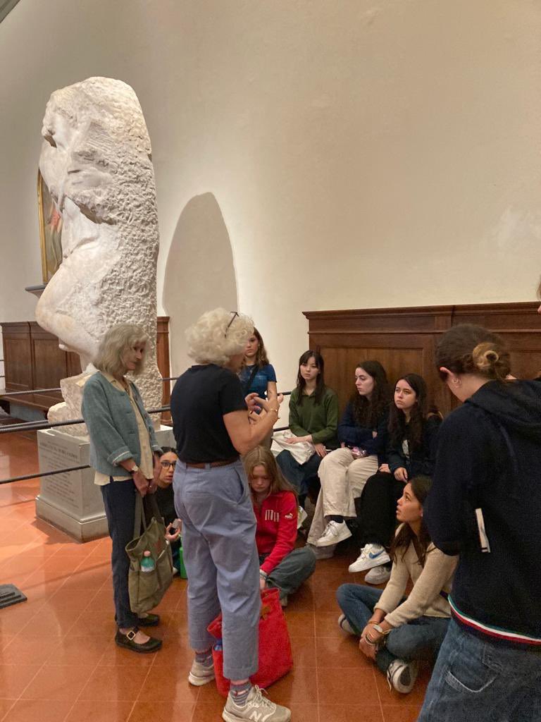 FHSRegentsPark's tweet photo. Our Artistes have arrived in the birthplace of the renaissance: Florence! #Buongiorno #FHSArt #FHSHistoryofArt https://t.co/Uhb14Ia9zc