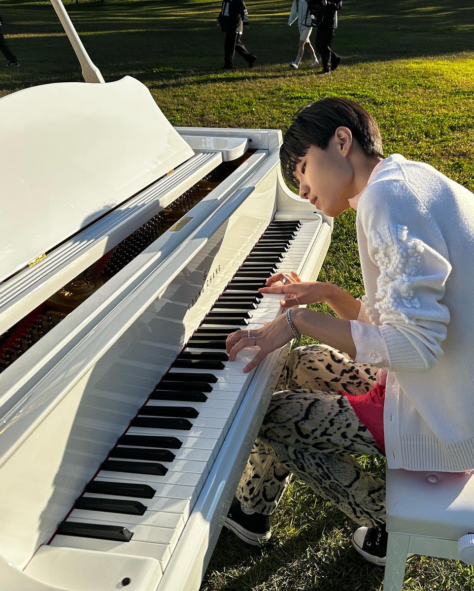 JutoKim's tweet photo. 좀 로맨틱한가? https://t.co/74tQowwdIM