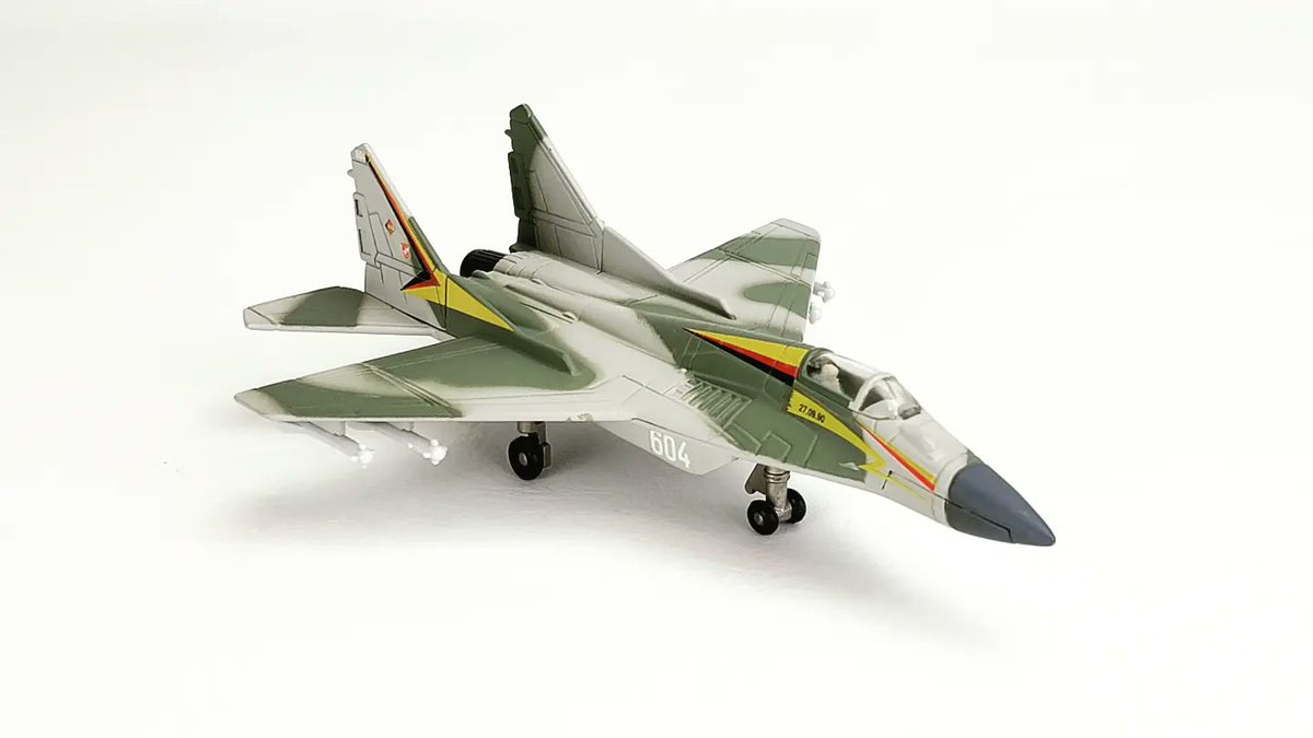 nickynostalgia's tweet photo. 1997 ERTL Force One Mikoyan Gurevich MIG-29 Fulcrum #ertlforceone #ertl #90stoys #vintagetoys #classic toys #toycollector #toyairplane #toyjets #nickynostalgia https://t.co/I8m7TPFQUO