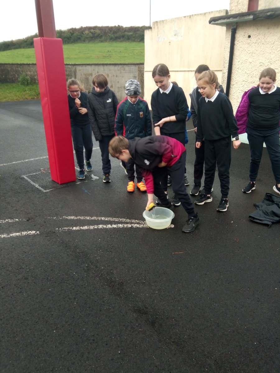 SsPeterPaulNS1's tweet photo. Maths week challenge- capacity race. We were investigating capacity and the average millilitres carried on the sponge per run, per class. #mathsweek2022 #straidens @EdCentreMayo @MathsHubs https://t.co/AGNLj6H1kl