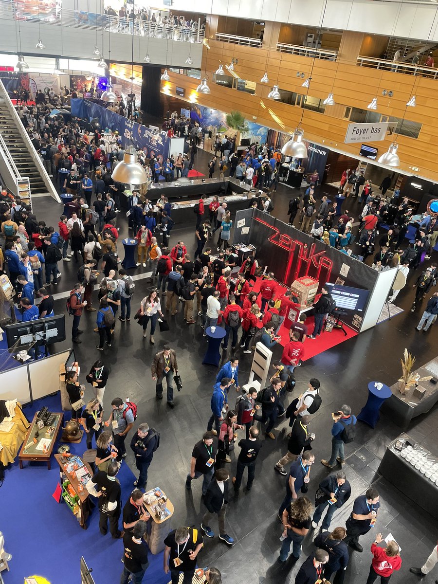 franckytrichet's tweet image. Le #DevFestNantes fête ses 10 ans ! Un festival remarqué et remarquable qui rassemble + de 3500 participants à la @LaCiteCongres. Un grand merci aux 10 organisateurs bénévoles : vous faites rayonner le numérique nantais et contribuer à ancrer de l’emploi sur notre territoire.