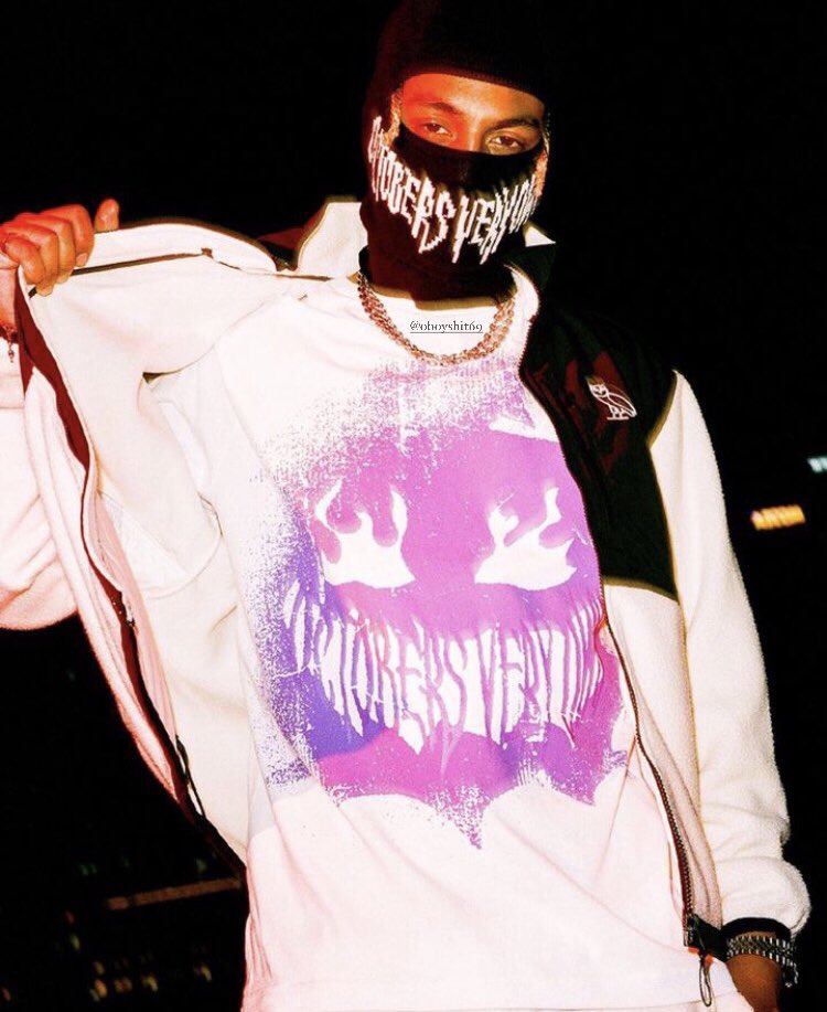 oboyshit69's tweet photo. @OBOYofficiel est l’égérie d’OVO pour la collection Automnes/Hiver 22 de la marque de DRAKE 

Le rappeur français porte des pièces issues des gammes 
- Halloween Gang -
A Nightmare On Elm Street - OVO Polartec 
Qui sortent respectivement le 19 et le 21 octobre. #oboy #ovo #drake https://t.co/IYfqTGPk6s