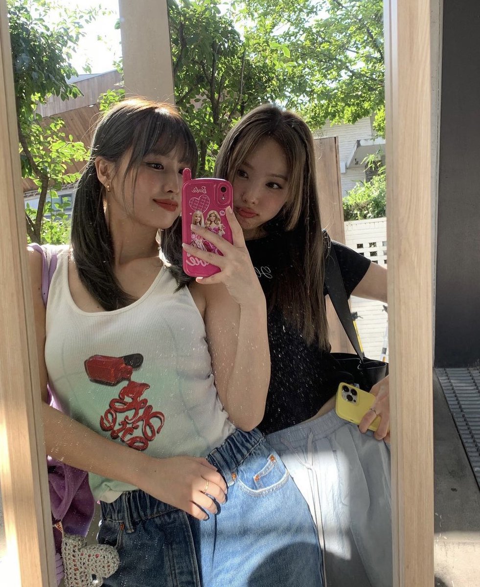 youuuui55's tweet photo. TWICE7周年おめでとう🥰💖
ずっと大好き❣️
#TWICE7 #❤️ #momo https://t.co/NI0KcuJFy2