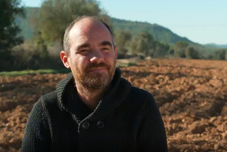 🌱«Un territori conreat és un territori cuidat i és més difícil que es cremi» Gessamí Sardà

L’expert en #bancsdeterres ens explica com funciona una eina clau per recuperar camps abandonats i atraure joves emprenedors agraris🌾

📰bit.ly/EntrevistaGess…

⬇️⬇️⬇️

#RelleuAgrari